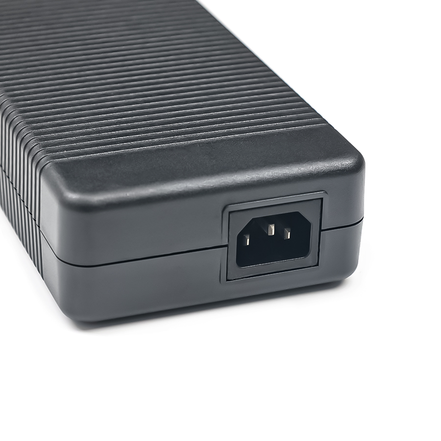 330W ładowarka Adapter AC 19.5 – Pc Gaming Msi recenzja i cena